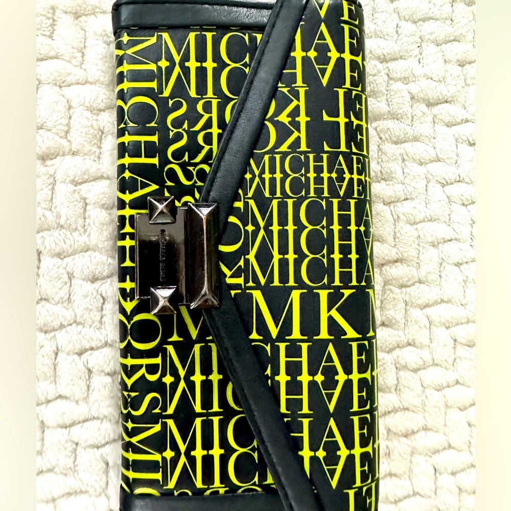 MICHAEL KORS GRAFFITI WALLET
